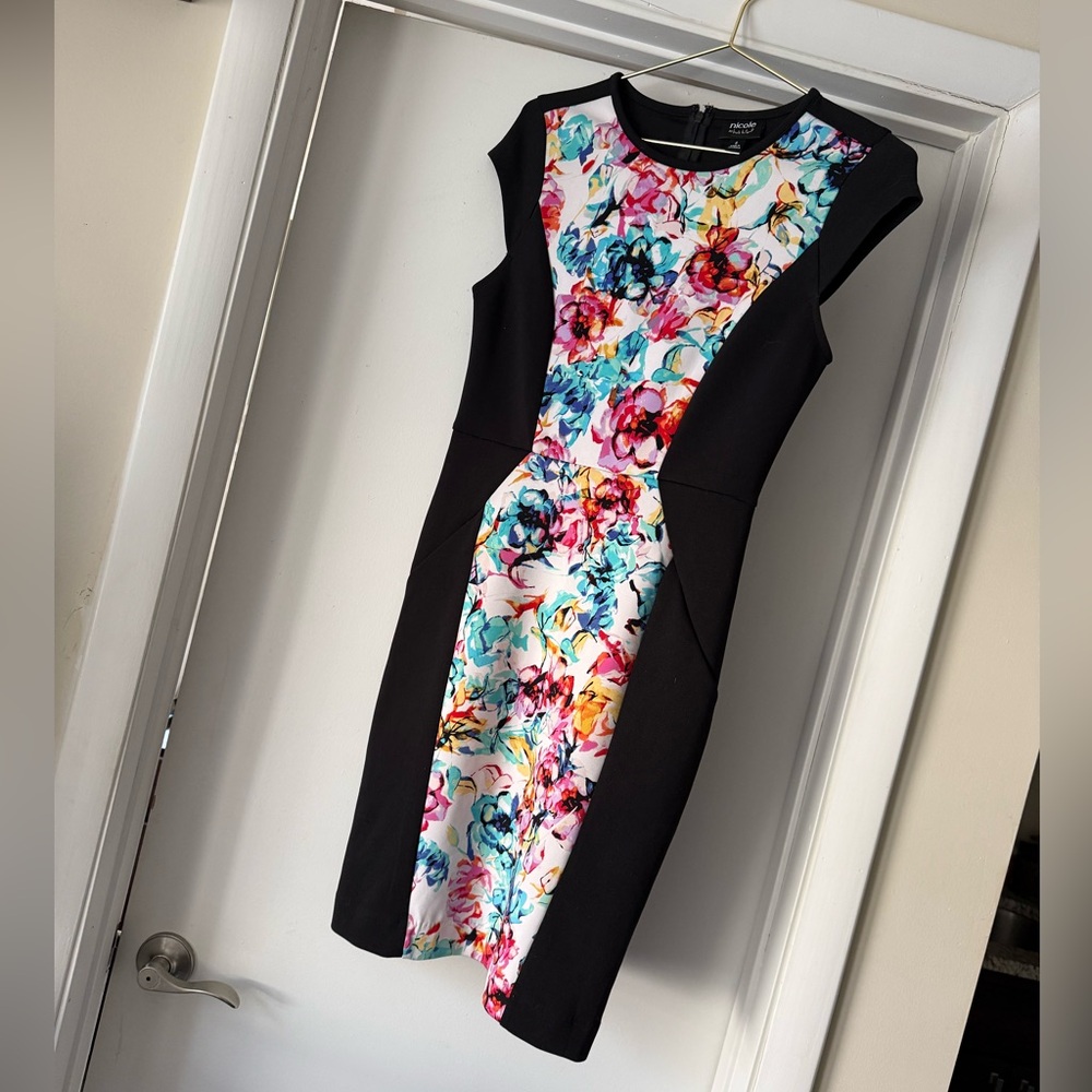 Nicole by Nicole Miller Black Sheath Dress with Multicolor Floral Center